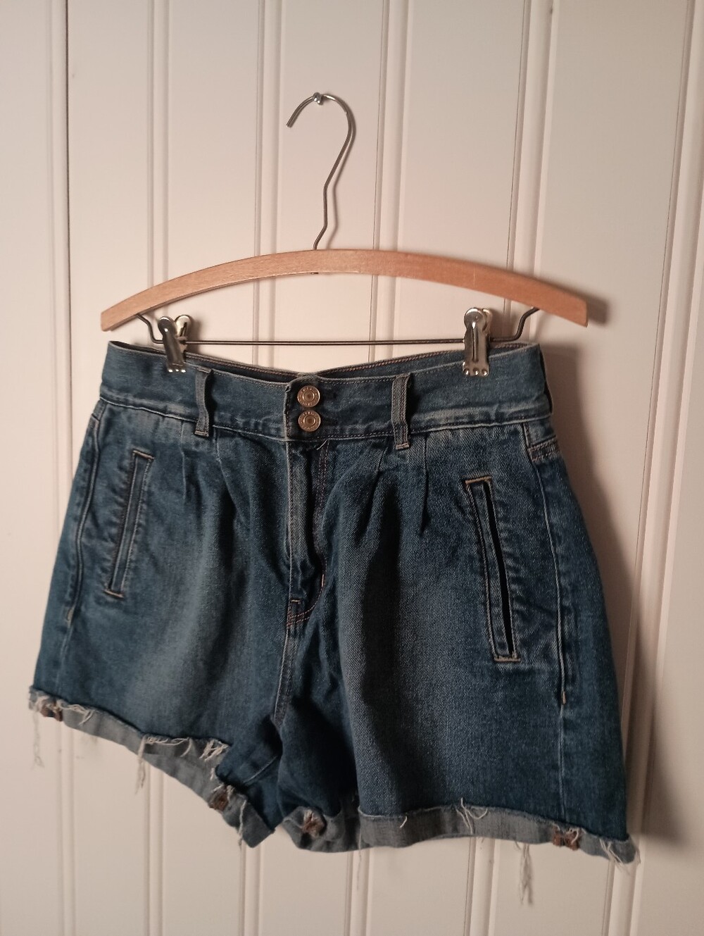 American Eagle -High-Rise Dark Blue Denim Women's Shorts- Size 8